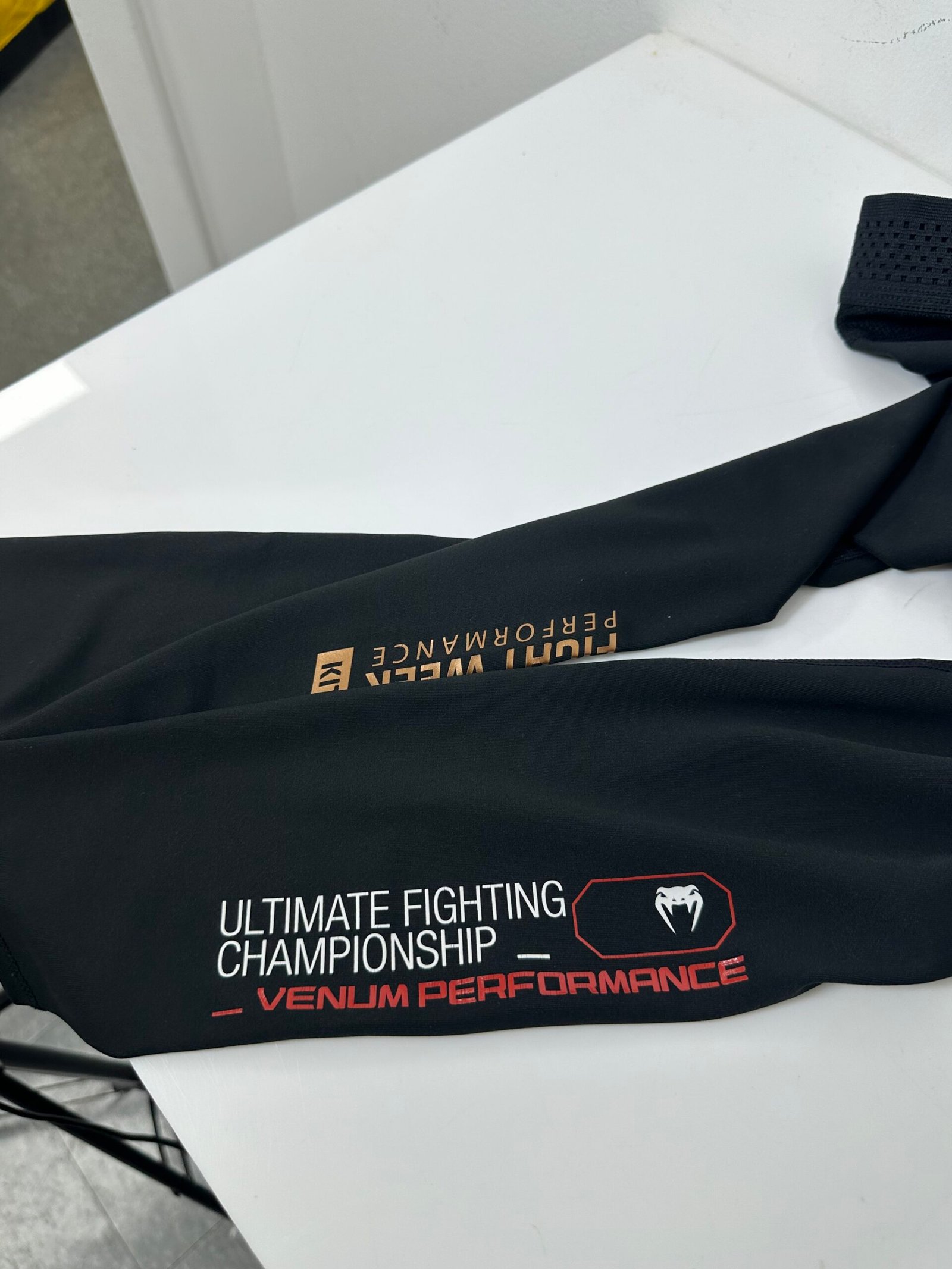 Venum Performance - Calça UFC - Tamanho L - Produto Novo - Imagem 2