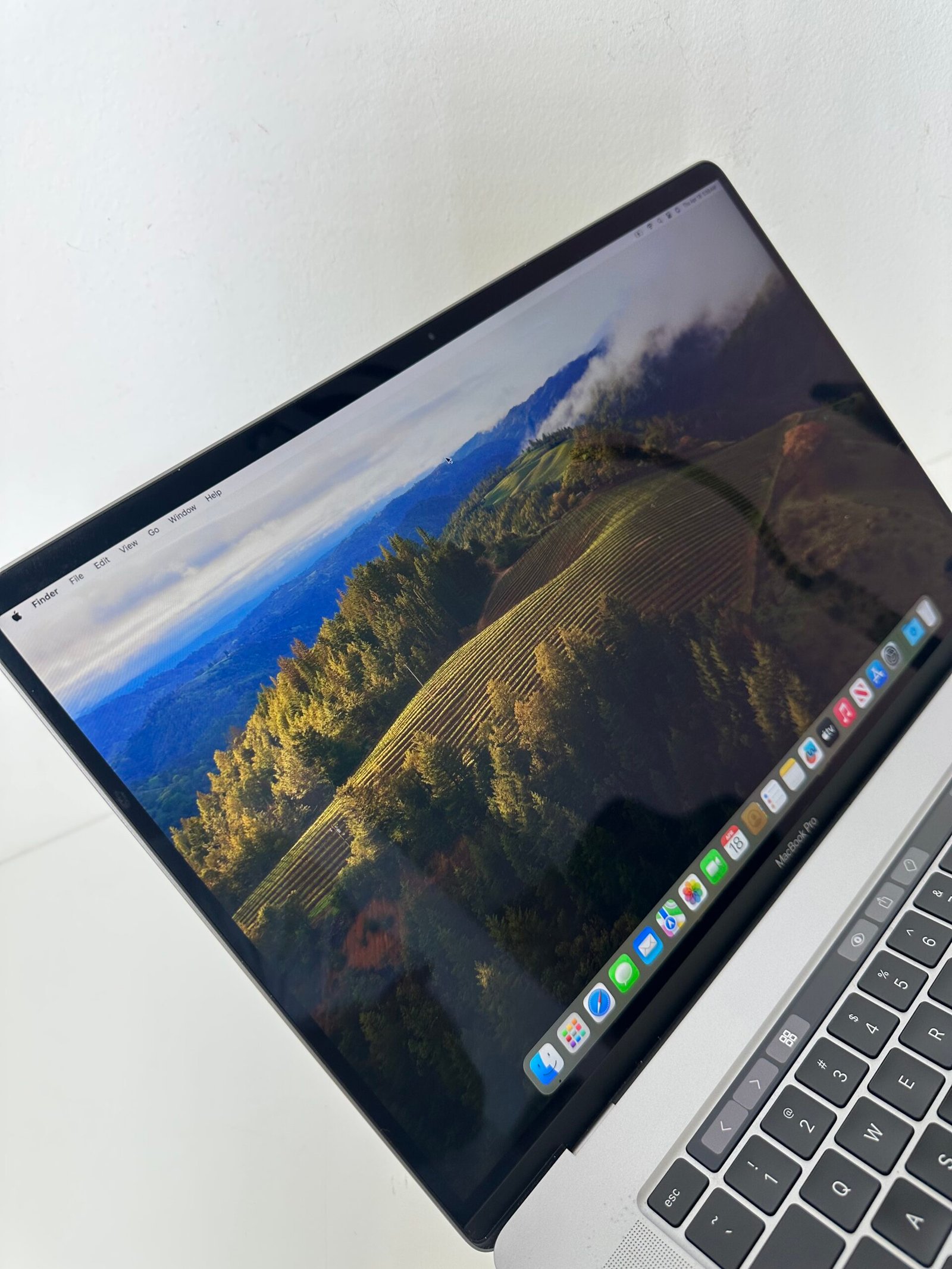 Apple - Macbook PRO Model: A2141 - Condição: Otima (A)