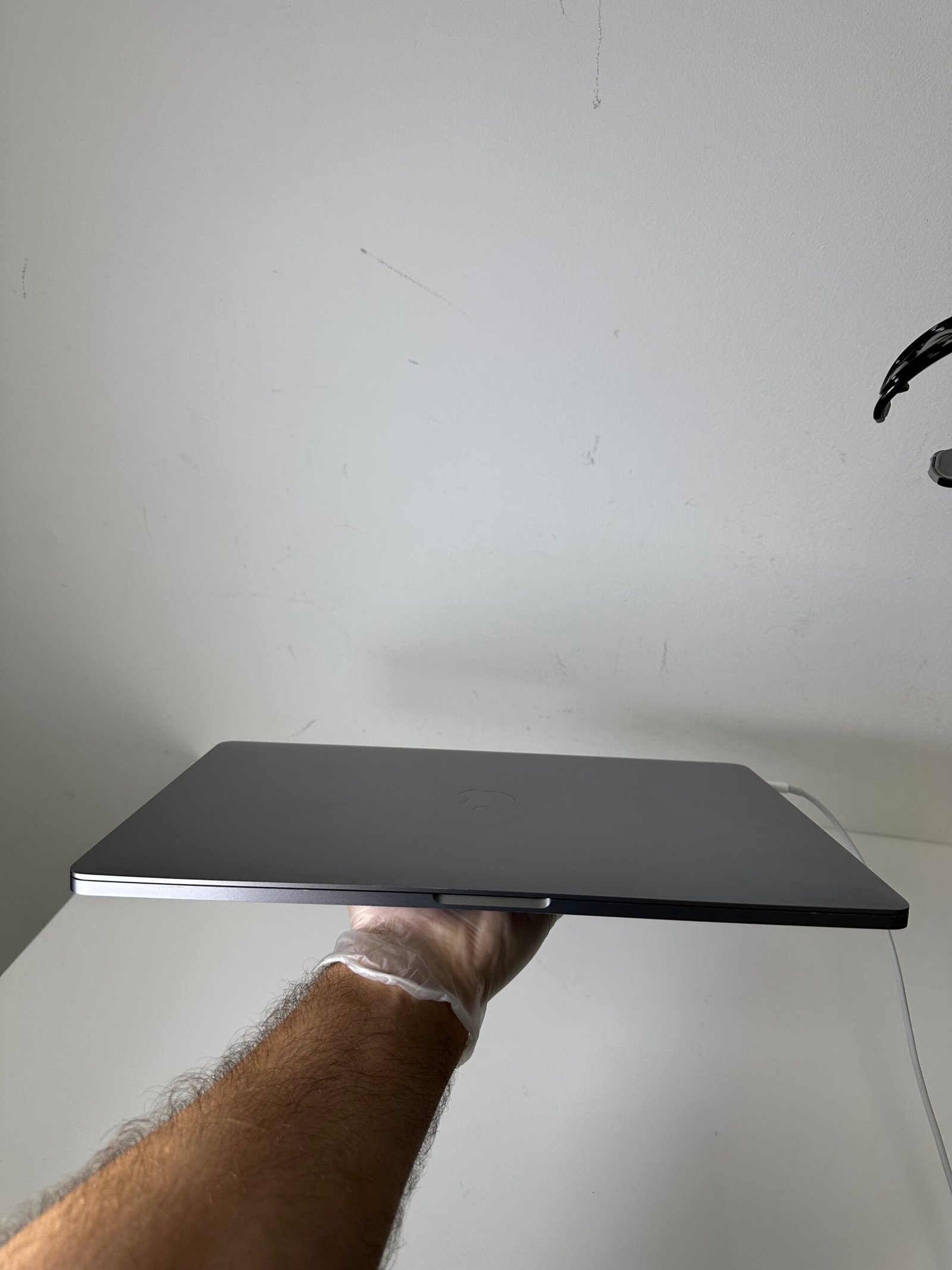 Apple - Macbook PRO Model: A2141 - Condição: Otima (A) - Imagem 8