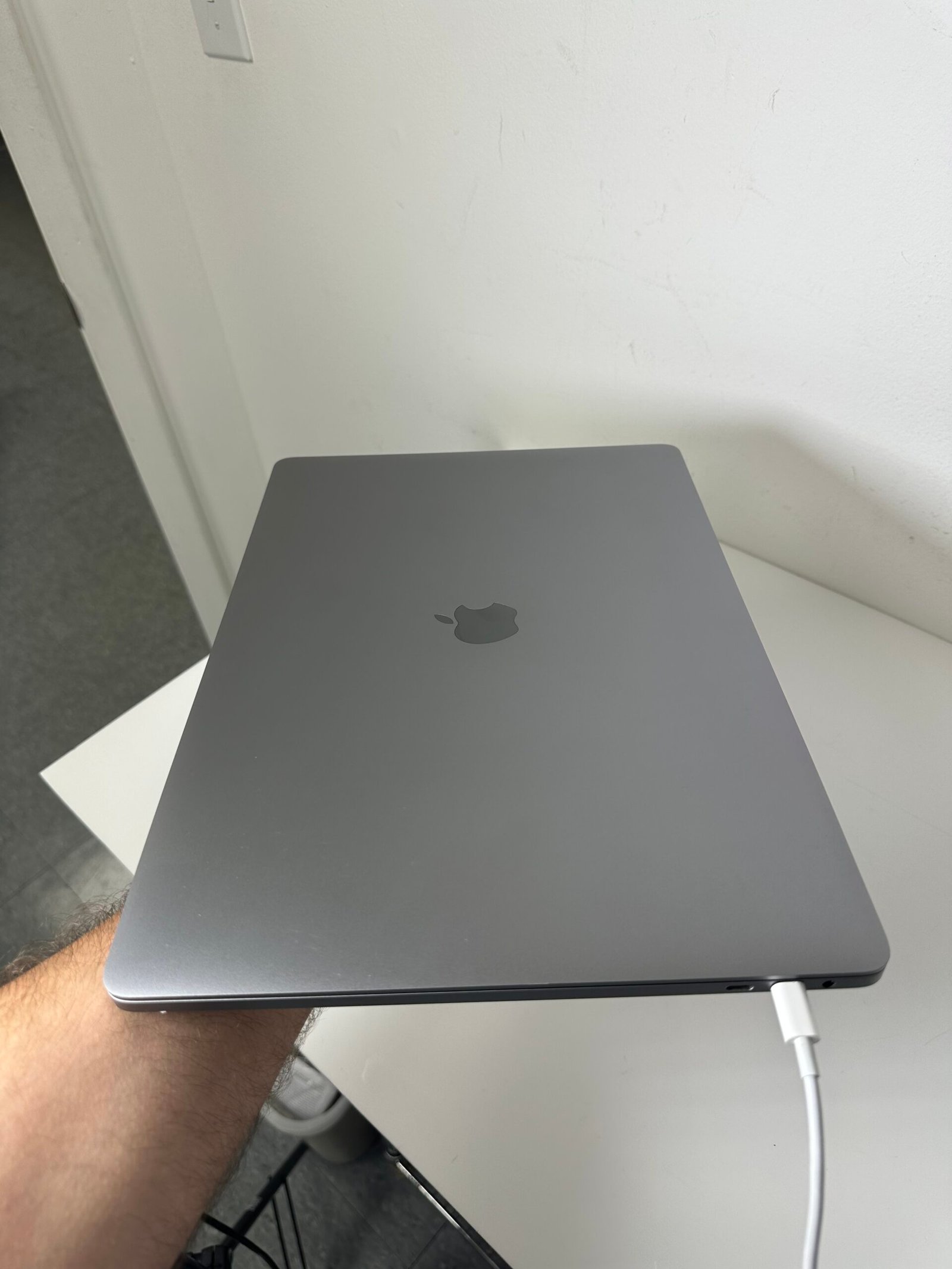 Apple - Macbook PRO Model: A2141 - Condição: Otima (A) - Imagem 6
