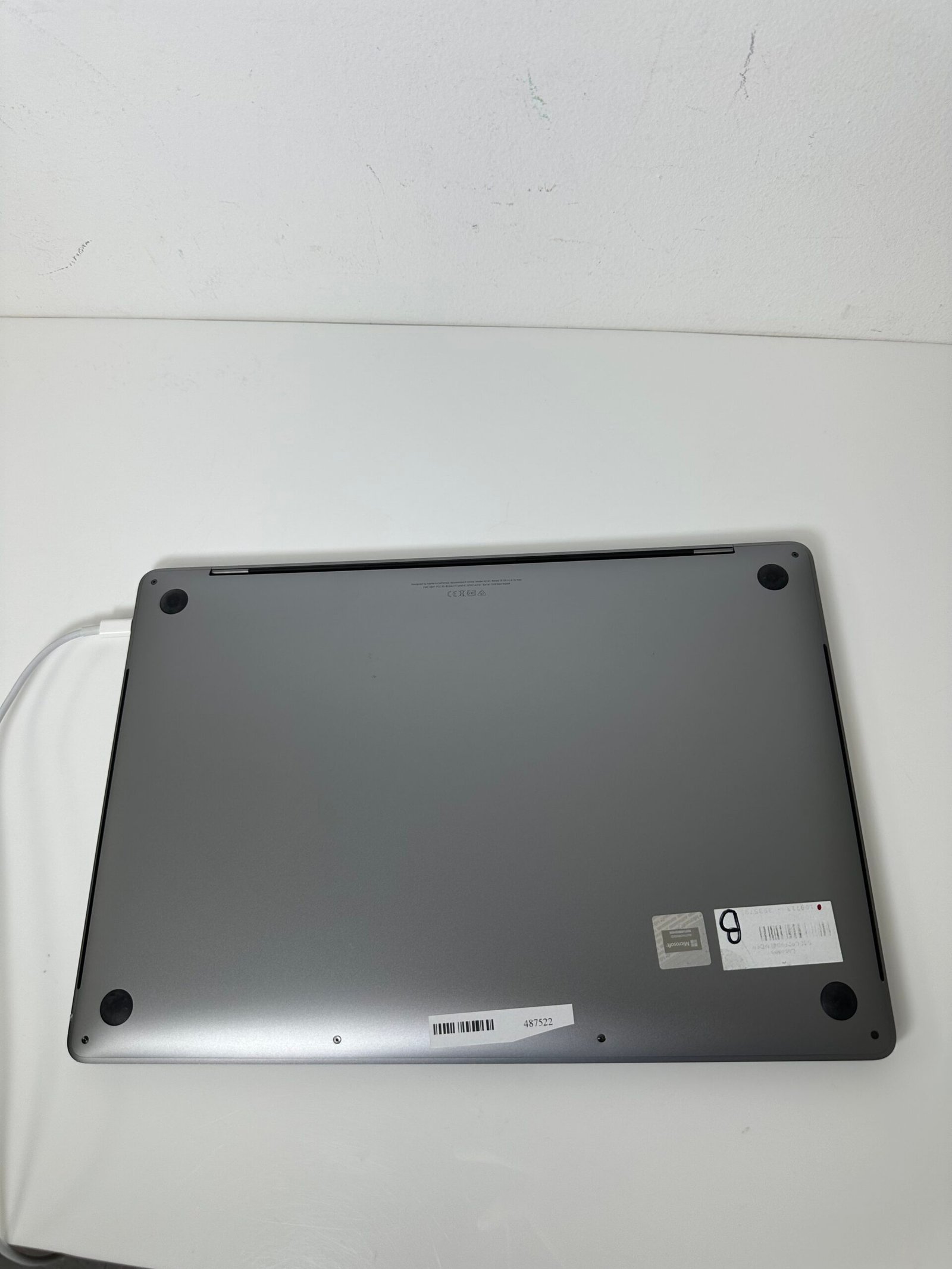 Apple - Macbook PRO Model: A2141 - Condição: Otima (A) - Imagem 3