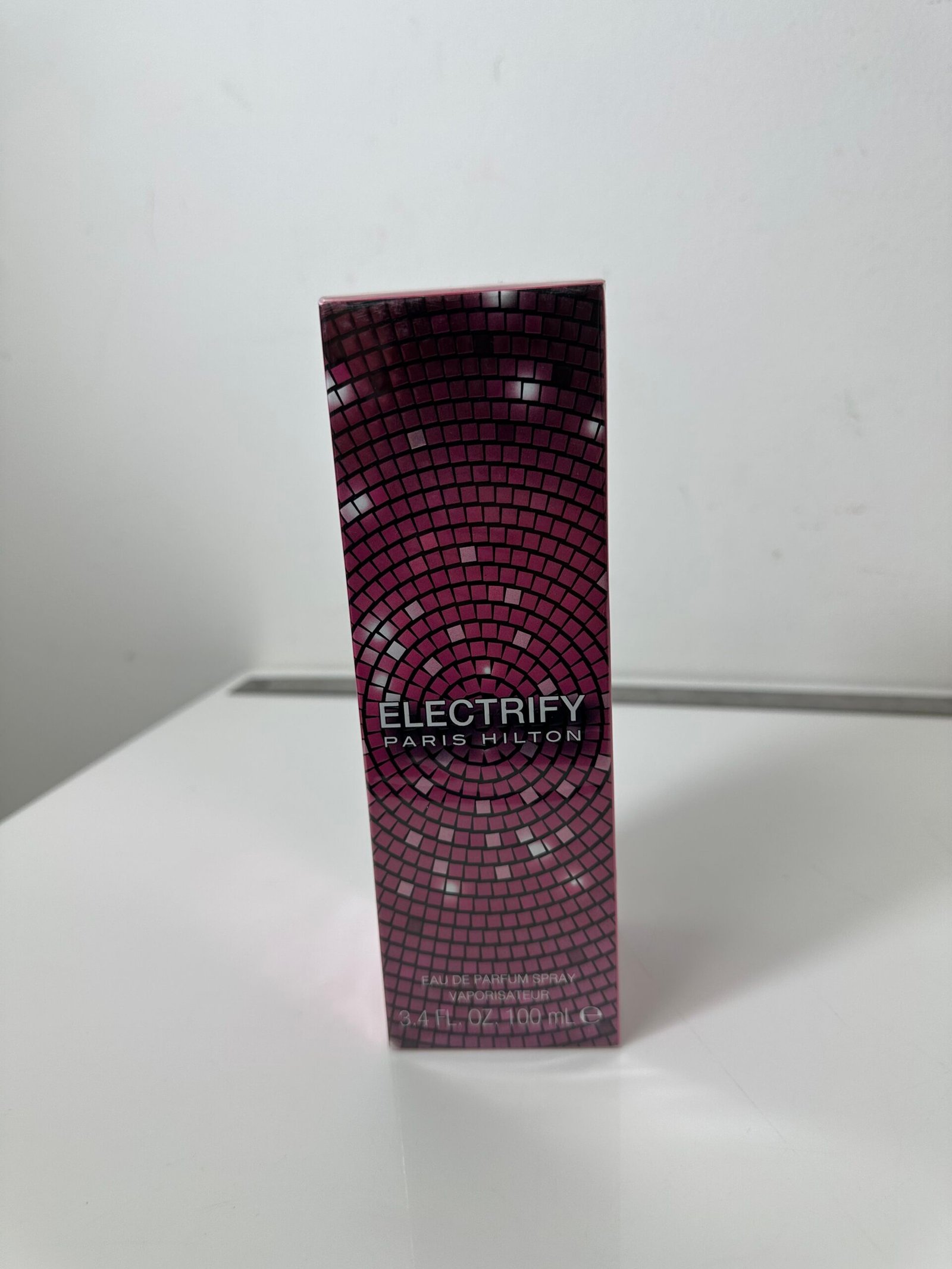 Paris Hilton - Electrify - Perfume 100ml - Produto Novo (Lacrado) - Imagem 3
