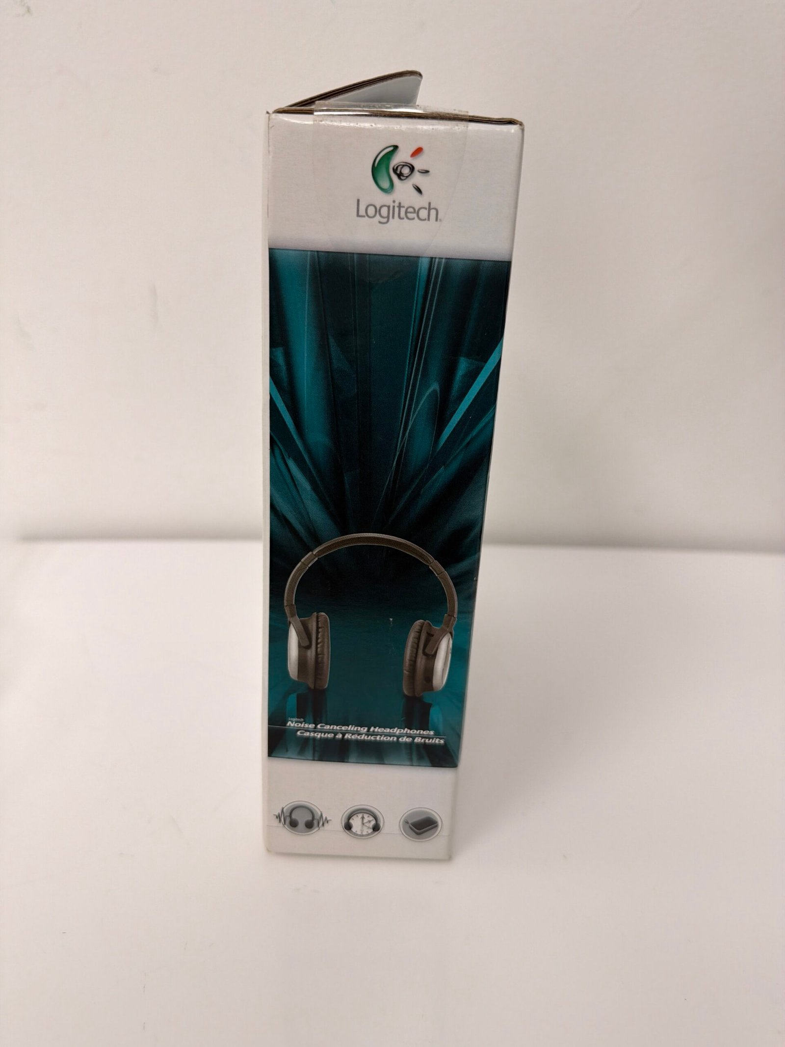 Logitech Noise-cancelling Headphones Grey/Black -980409 Produto (Novo) - Imagem 4