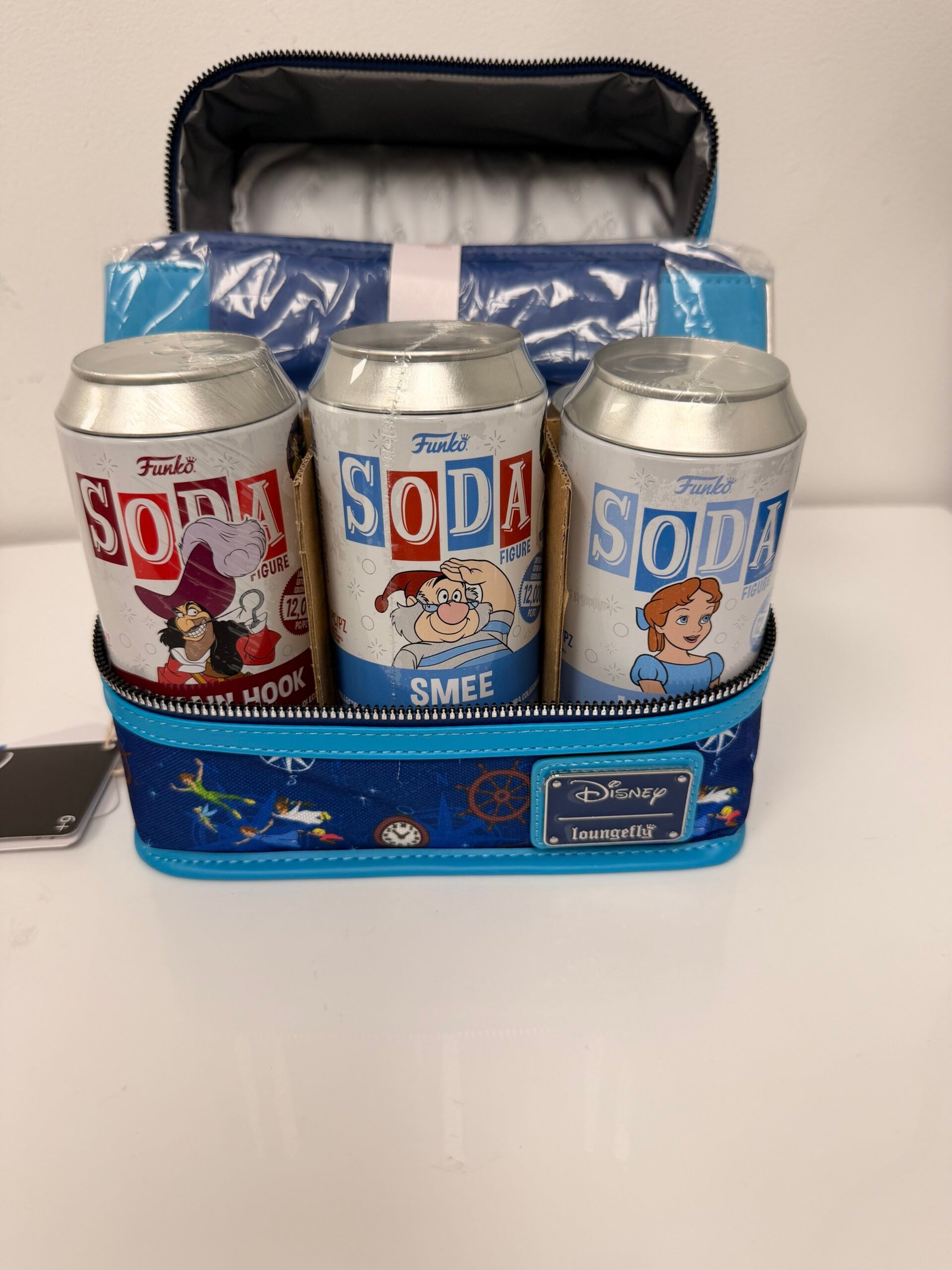Funko Vinyl Soda Peter Pan 6-Pack with Loungefly Cooler- Novo (na caixa) - Imagem 3