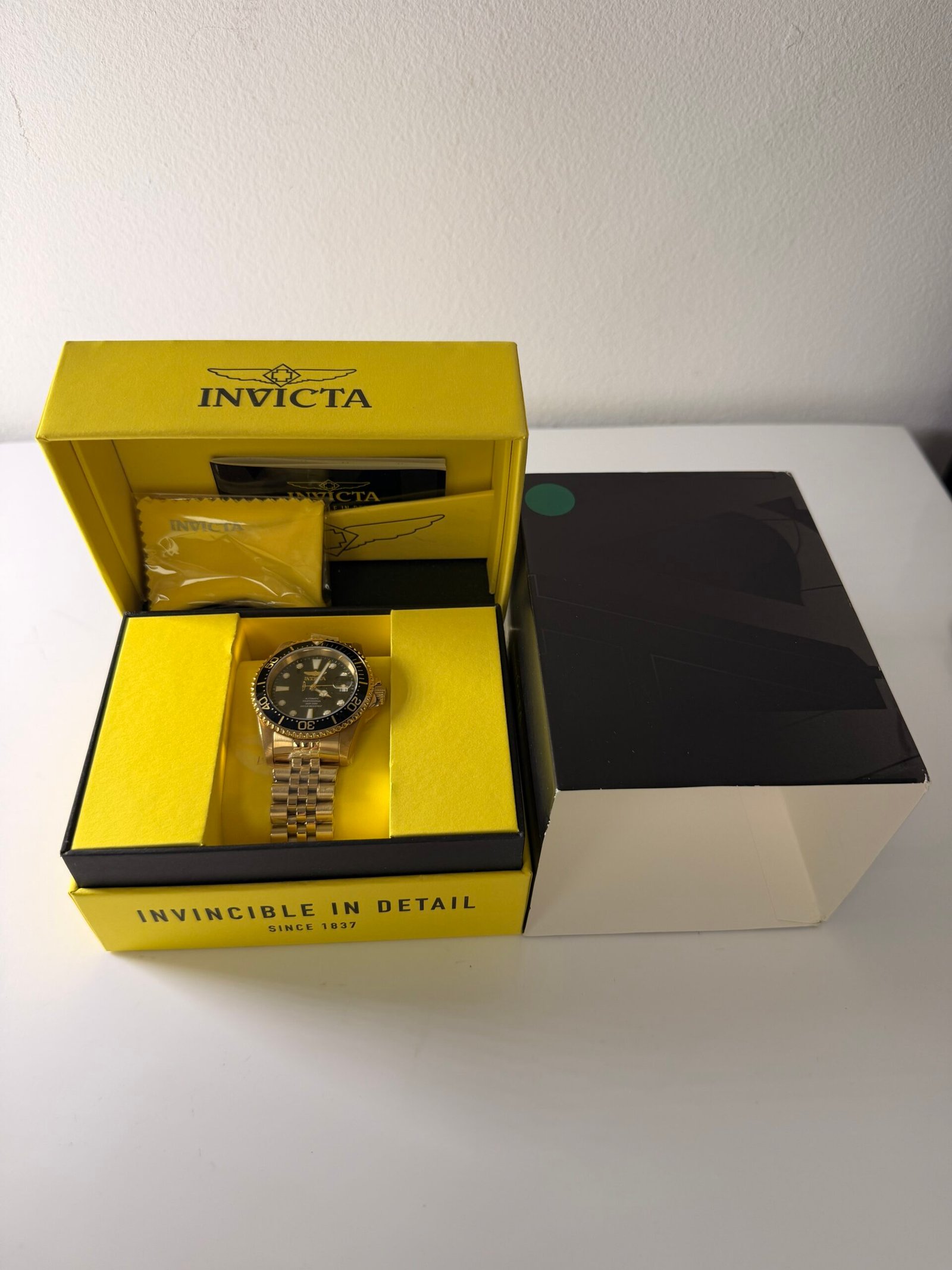 Invicta Pro Diver Men Model 39348 Men's Watch - Imagem 3