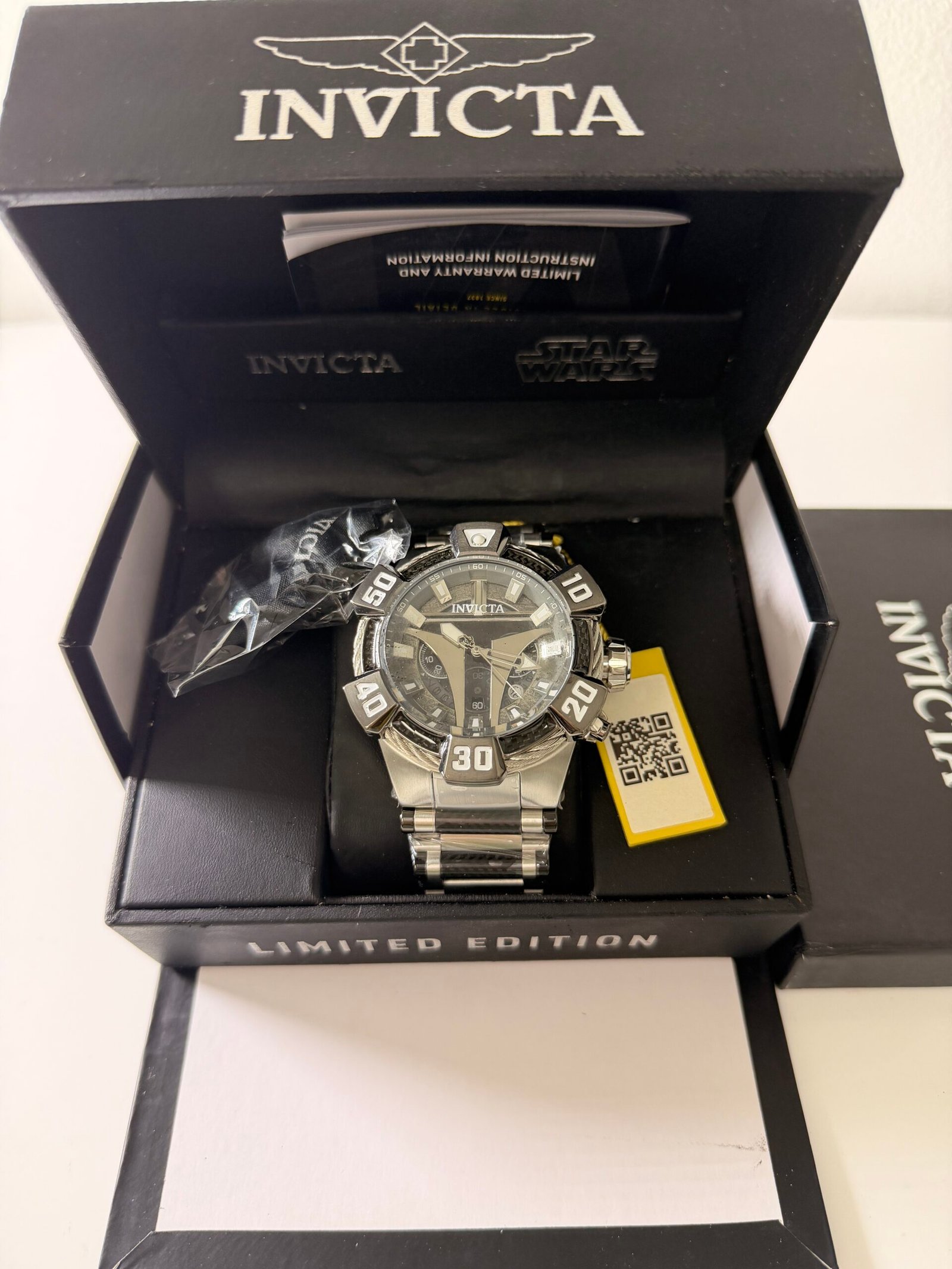 Invicta Star Wars Mandalorian Men Model 37370 Men's Watch - Imagem 4