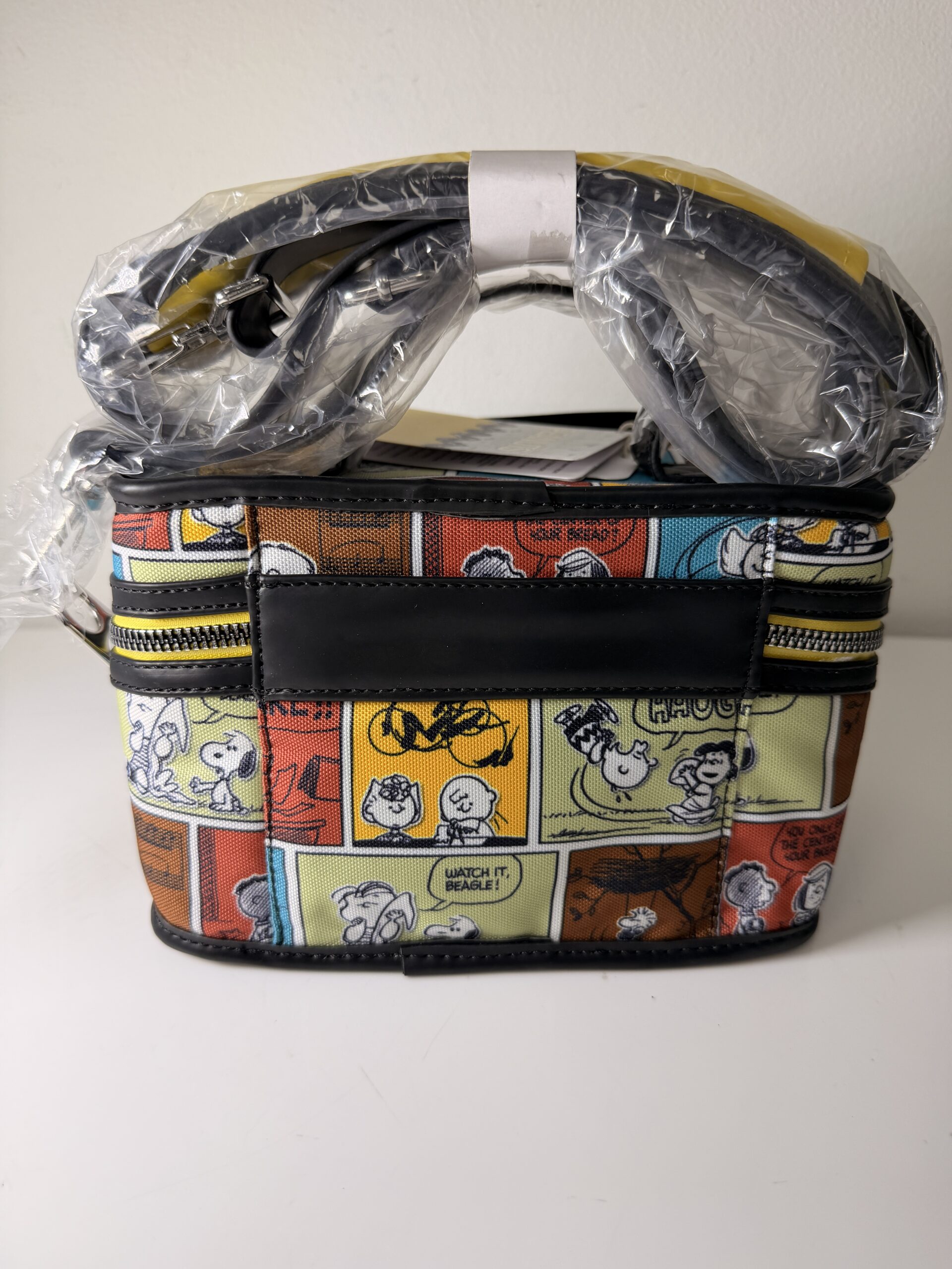 Funko/Loungefly Soda Peanuts 6pack Multi Purpose Insulated Cooler(Novo) - Imagem 4