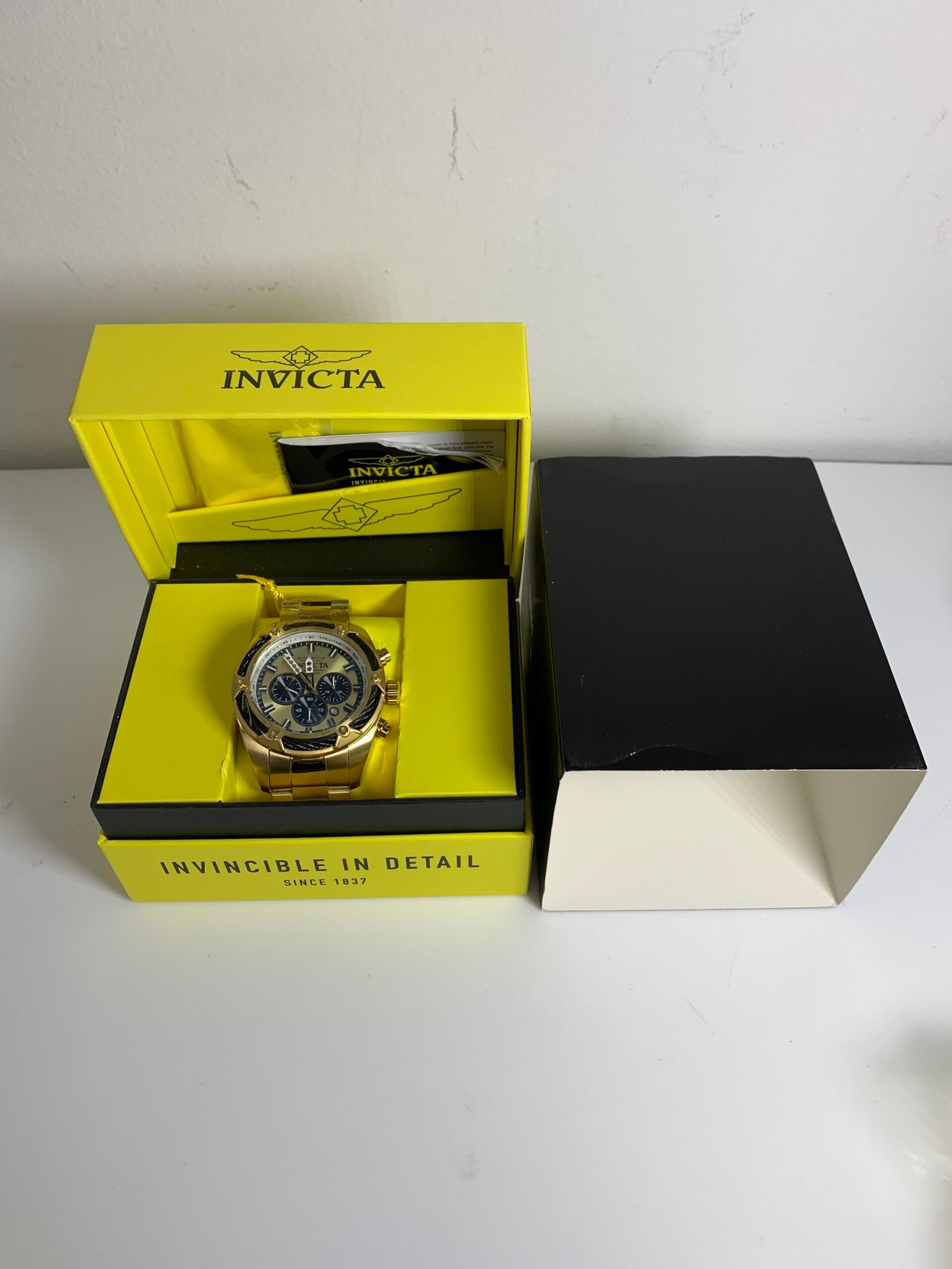 Invicta 31439 Bolt Chronograph Gold Tone 52mm Men's Watch Rare NIB - Imagem 3