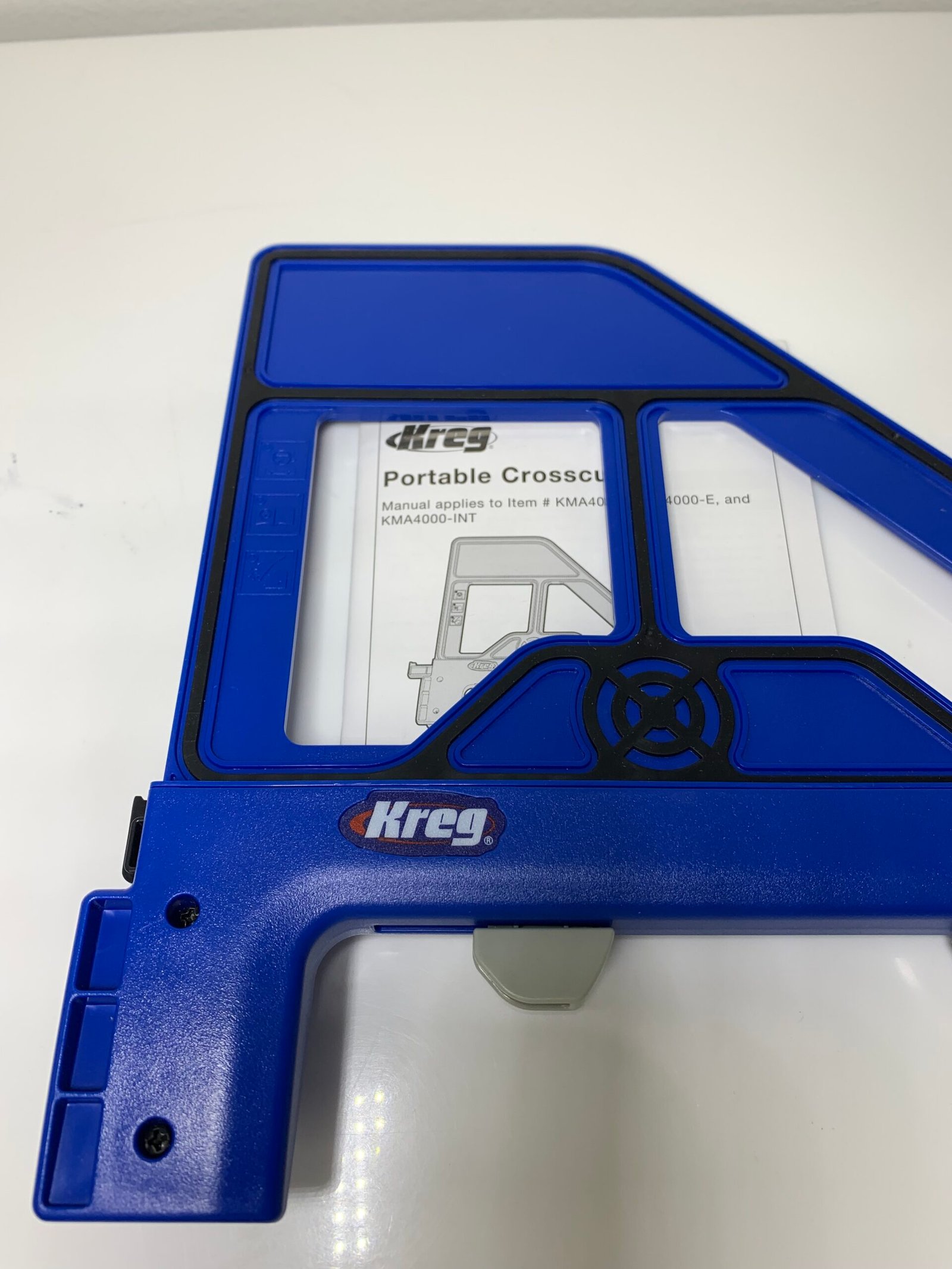 Kreg KMA4000 Portable Crosscut Add Speed & Accuracy To Your Circular Saw Cutting(Novo) - Imagem 3