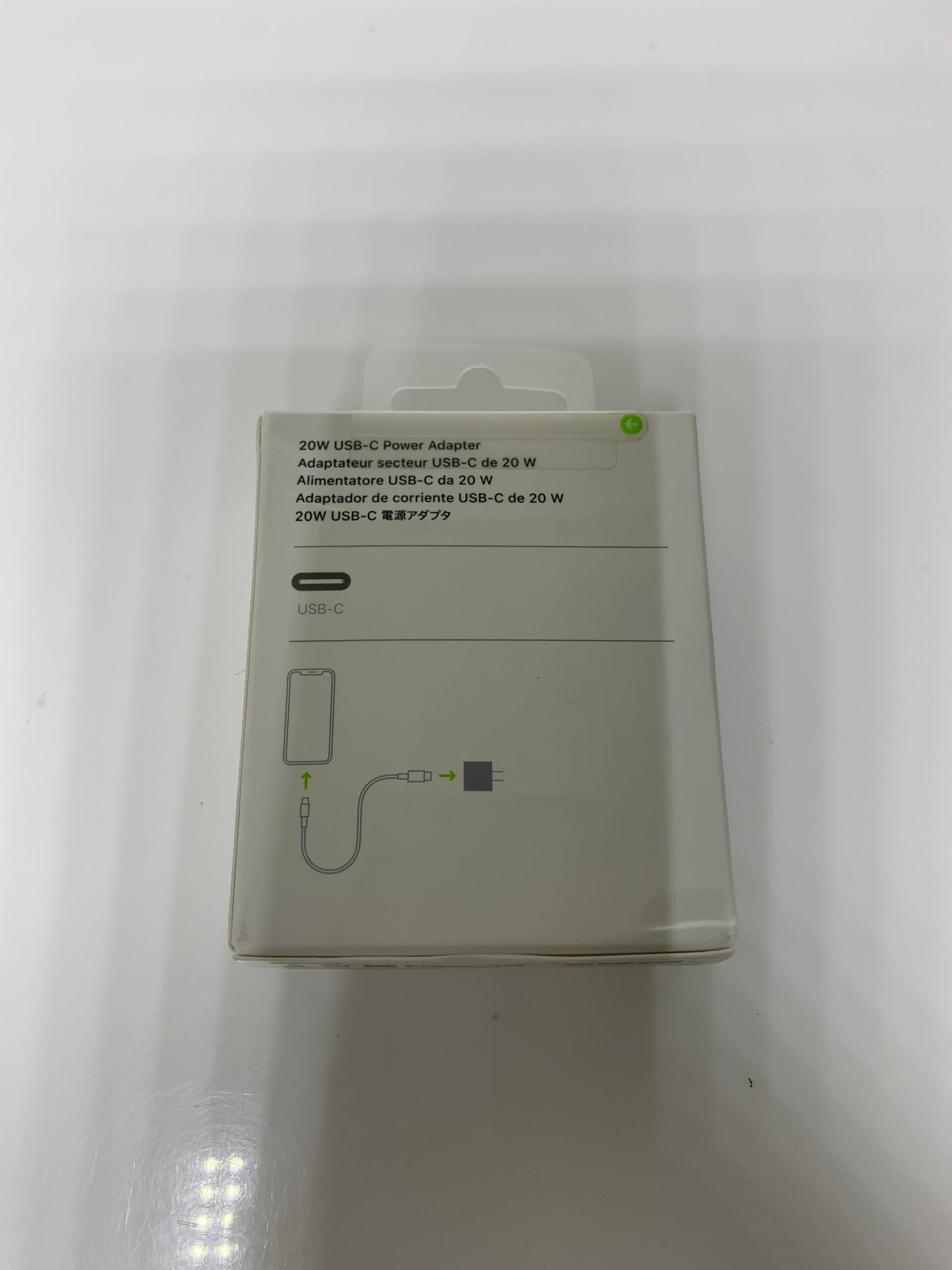 Genuine Apple - 20W USB-C Power Adapter - White NEW!! - Produto Novo (lacrado) - Imagem 2