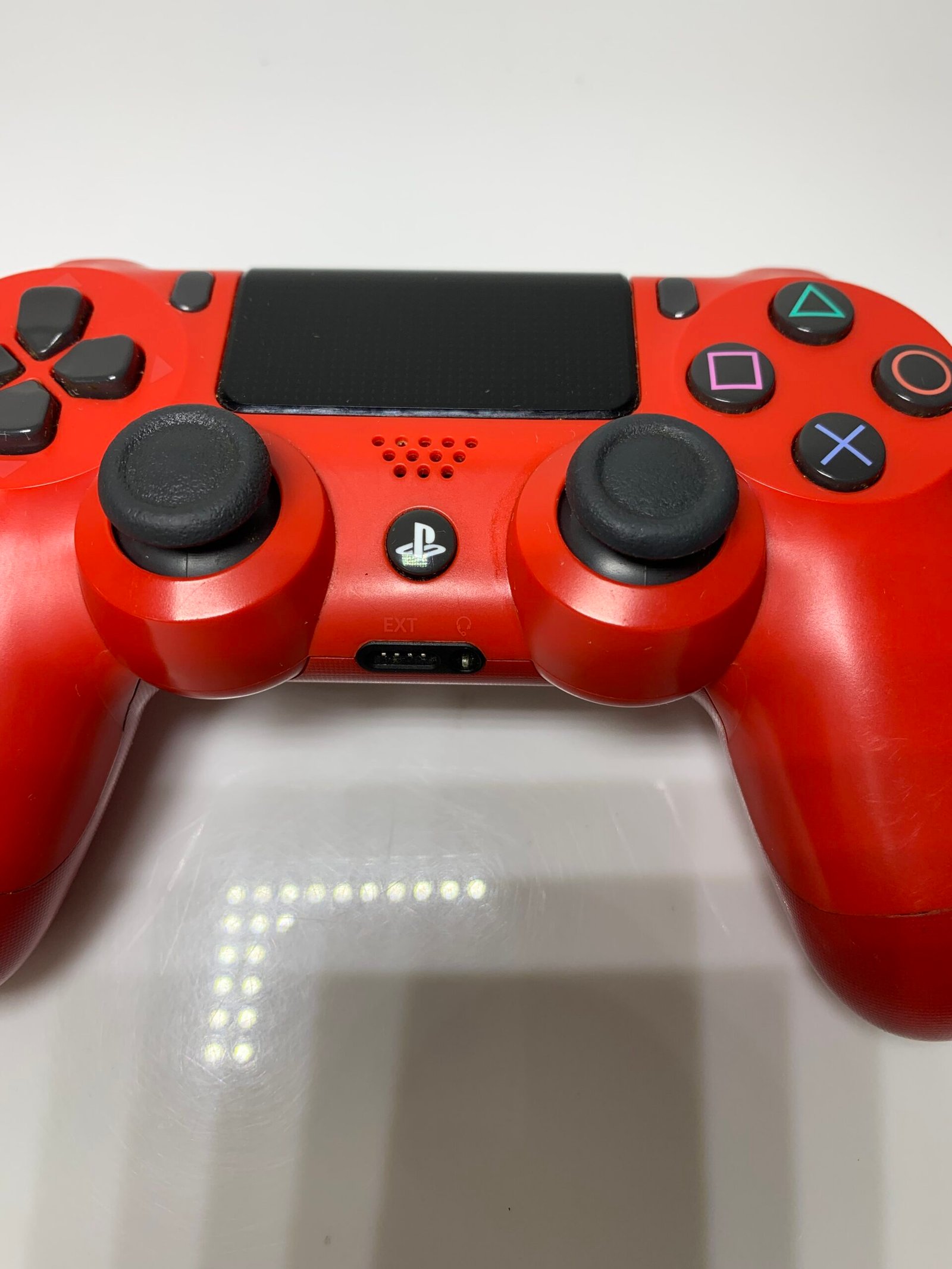 Sony Playstation 4 - Controle DualShock 4 - Red- Condição: Excelente (A+) - Imagem 2