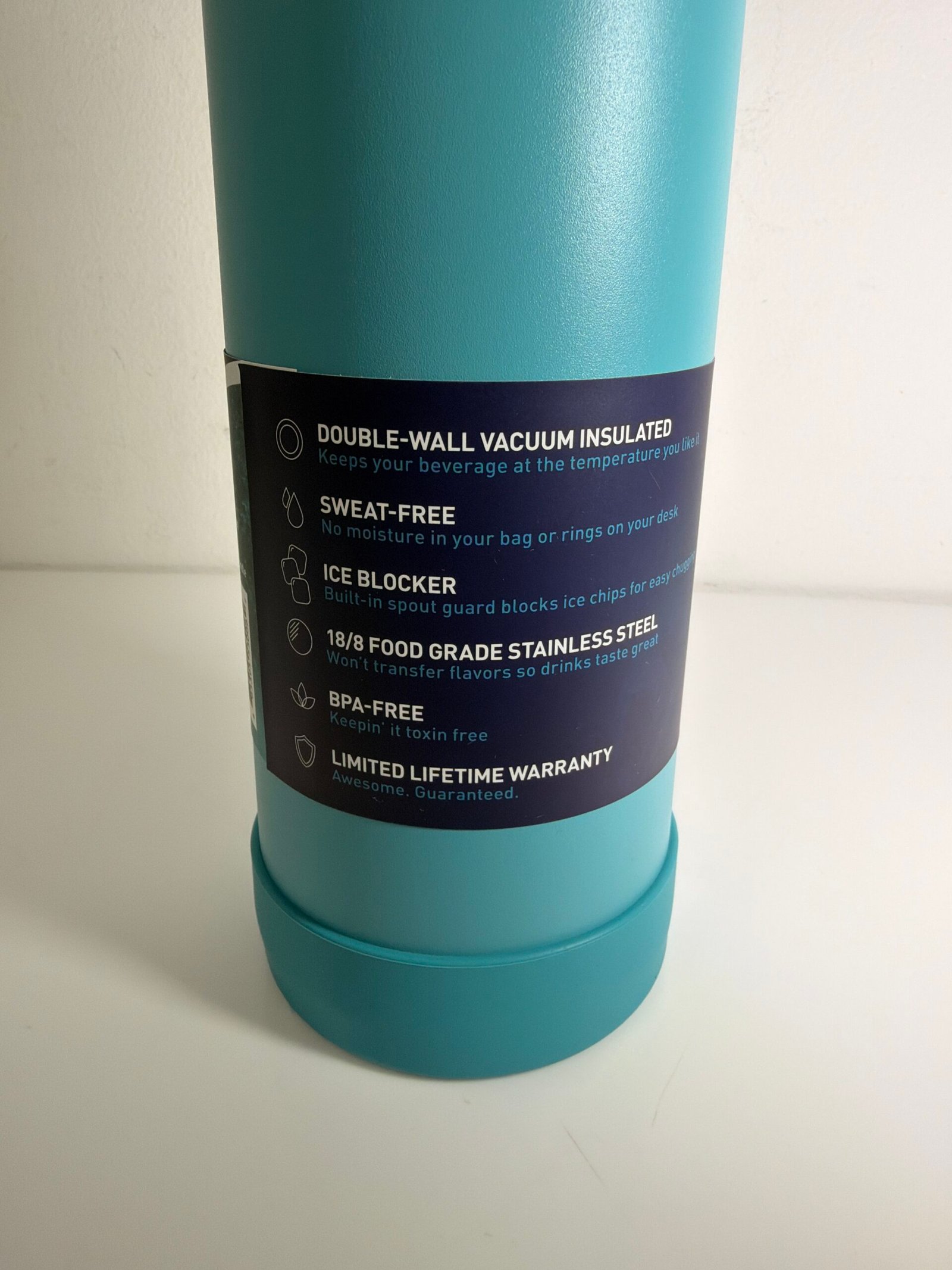Takeya Actives Stainless Steel Water Bottle, Insulated Spout Lid, Keeps Drinks Cold 24 Hrs, Leakproof, Durable, Dishwasher Safe, Ideal for Gym, Travel, Fits Most Cup Holders, 40 oz/Teal (novo) - Imagem 5