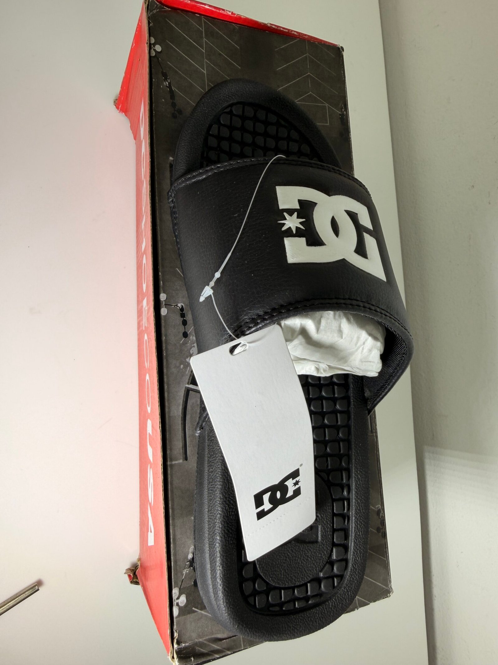 DC Shoes Bolsa Slides Size 10 Black NEW - Imagem 3