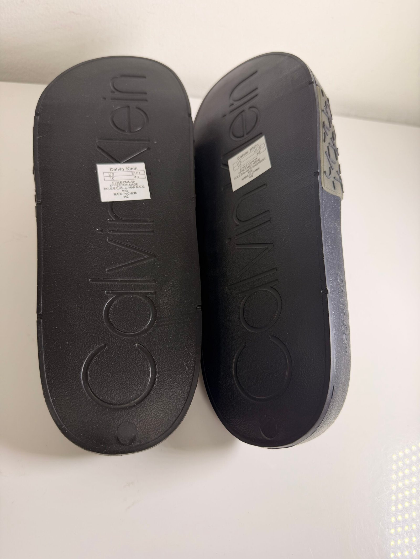 SANDALS calvin klein slippers size 10 - Imagem 3