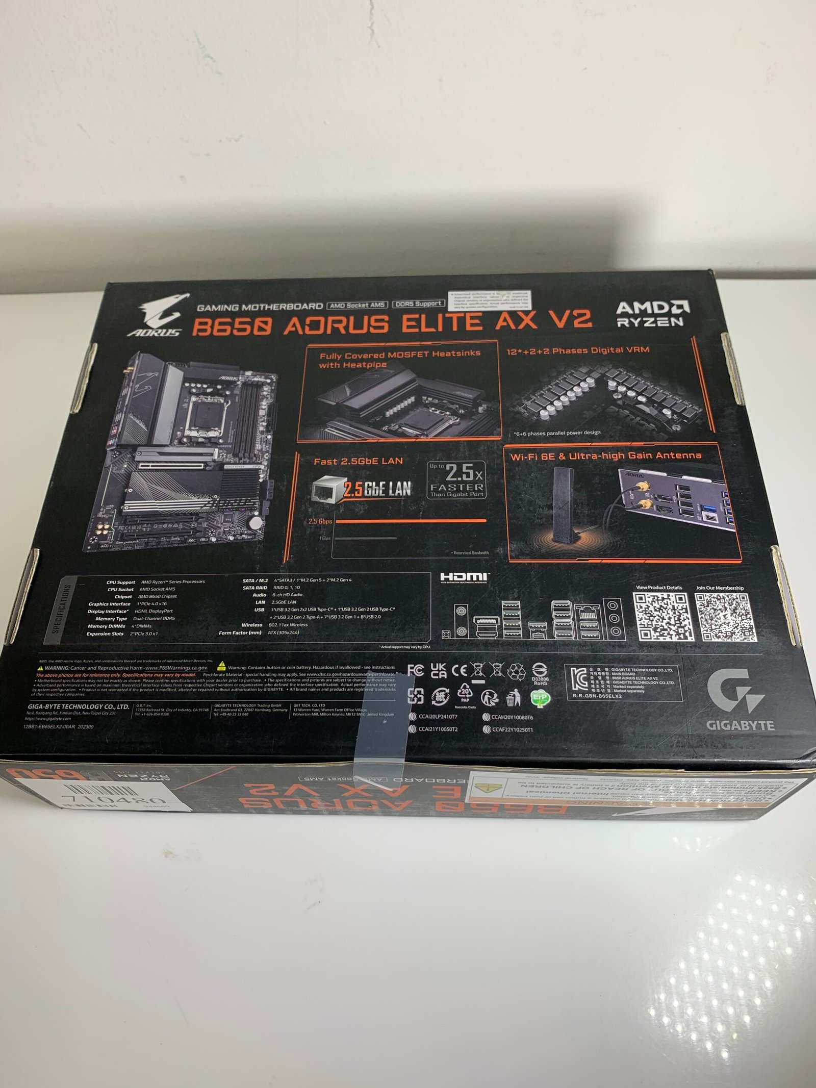 GIGABYTE B650 AORUS ELITE AX V2 Motherboard AM5 Ryzen 7000 DDR5 Dented box(LACRADO) - Imagem 2