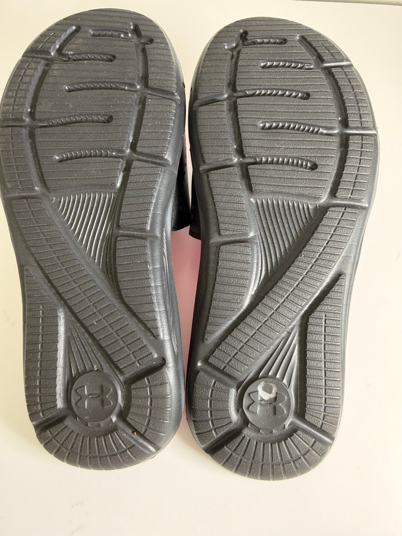 Under Armour Girls' Slides Sandal Flip Flop sixe 4Y - Imagem 4