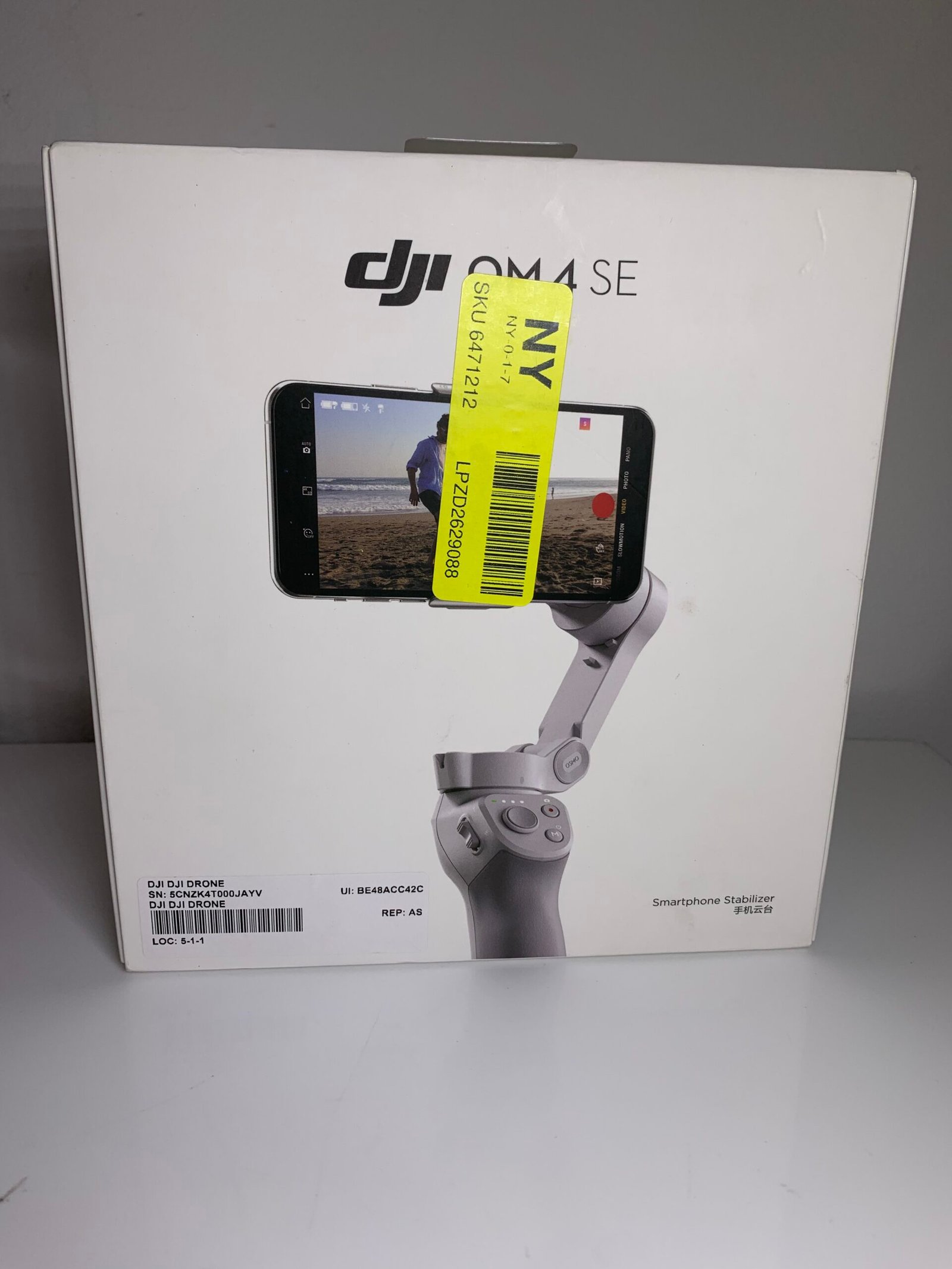 DJI OM 4 SE - 3-Axis Smartphone Gimbal Stabilizer with Tripod, Magnetic Design