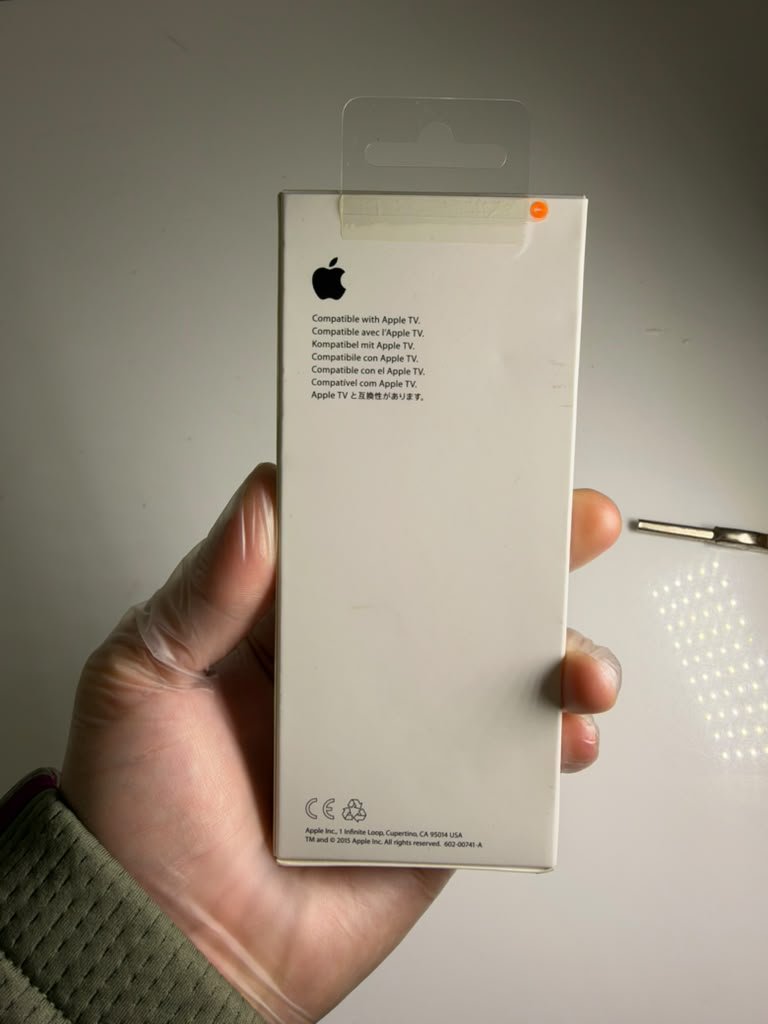 Apple Remote - Produto Novo (Lacrado) - Imagem 4