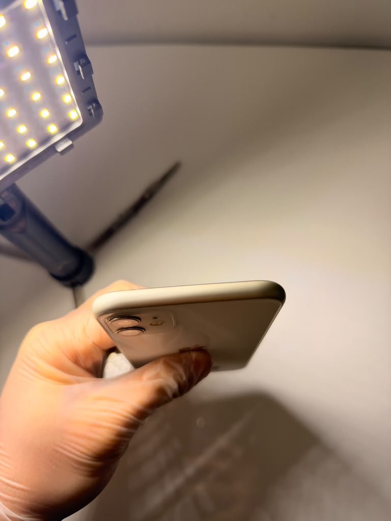 Iphone 11 128GB White - Condição: Otima (A) - Imagem 4